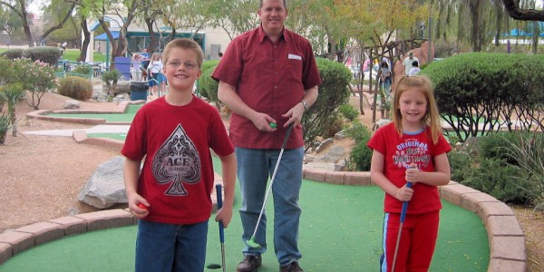 mini_golf_the_day_before
