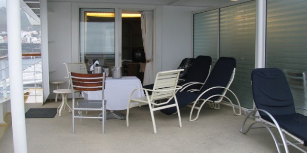 balconyreadforparty2