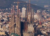 montjuicviewofsagradafamilia