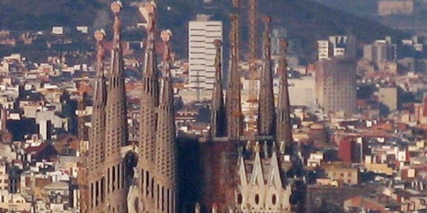 montjuicviewofsagradafamilia