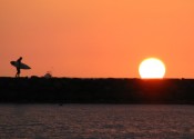 WaikikiSurfSunset